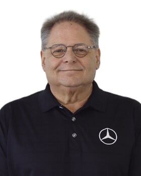 Staff member Scott Schlanger from 2f96e345afa8