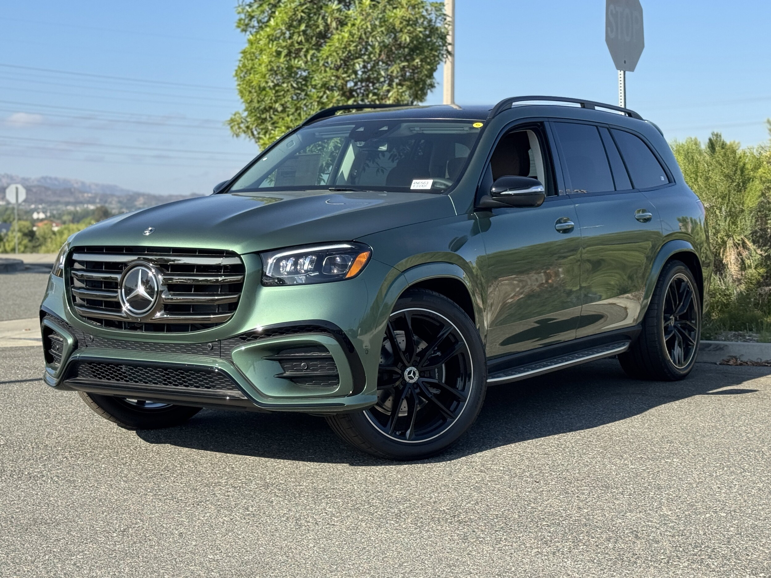 2026 Mercedes Benz GLS 450 4MATIC photo 2