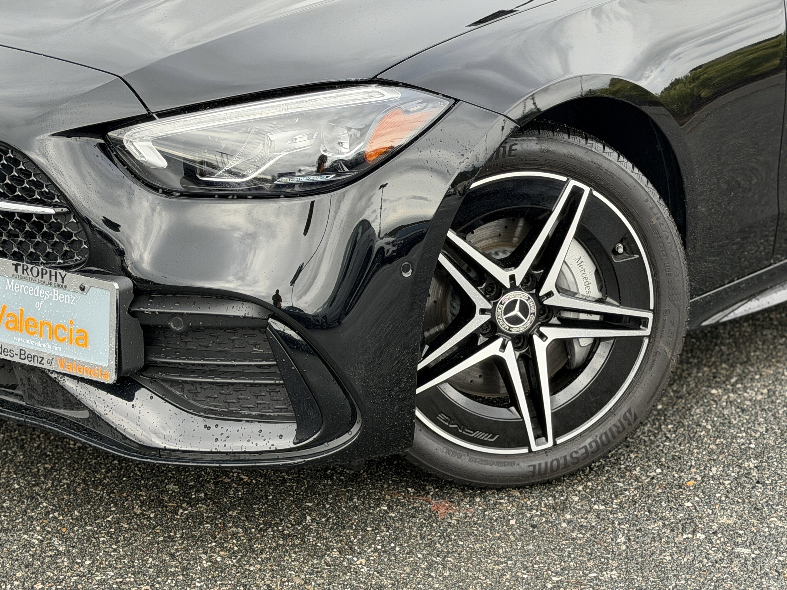 2025 Mercedes Benz C 300 Sedan photo 4