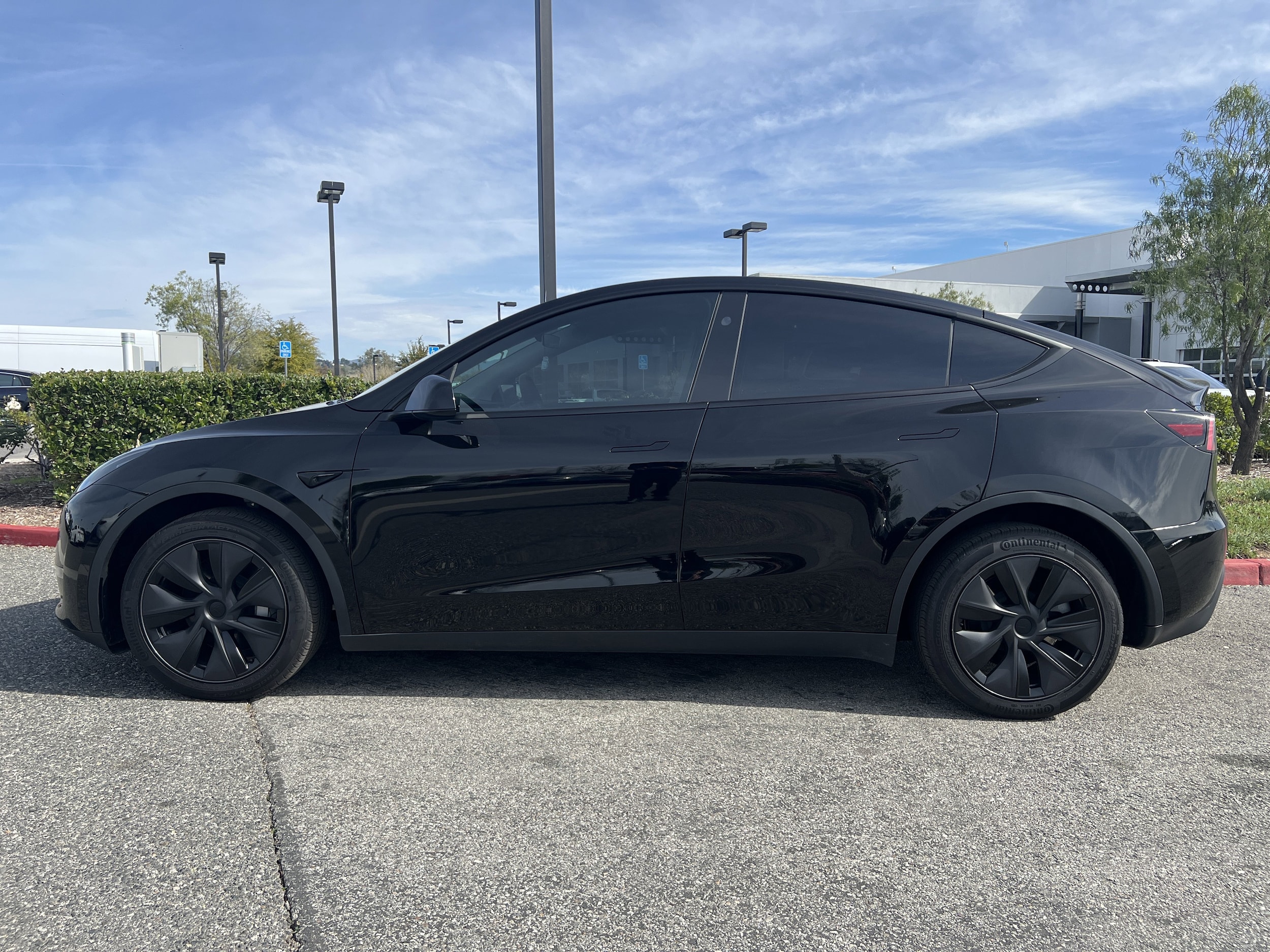 Used 2025 Tesla Model Y Long Range with VIN 7SAYGDEE2SF259624 for sale in Northfield, Minnesota