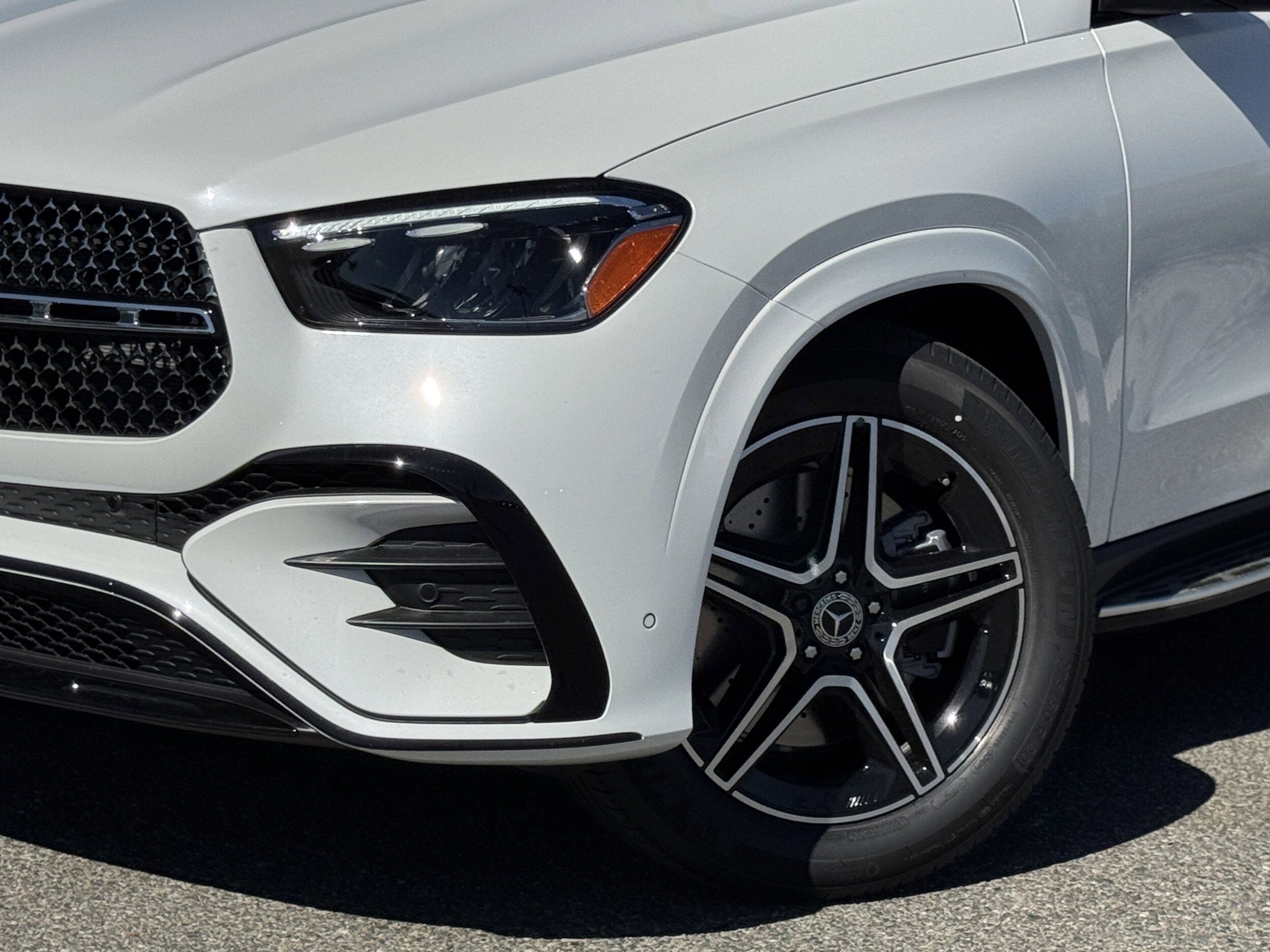 2026 Mercedes Benz GLE 450 4MATIC photo 4