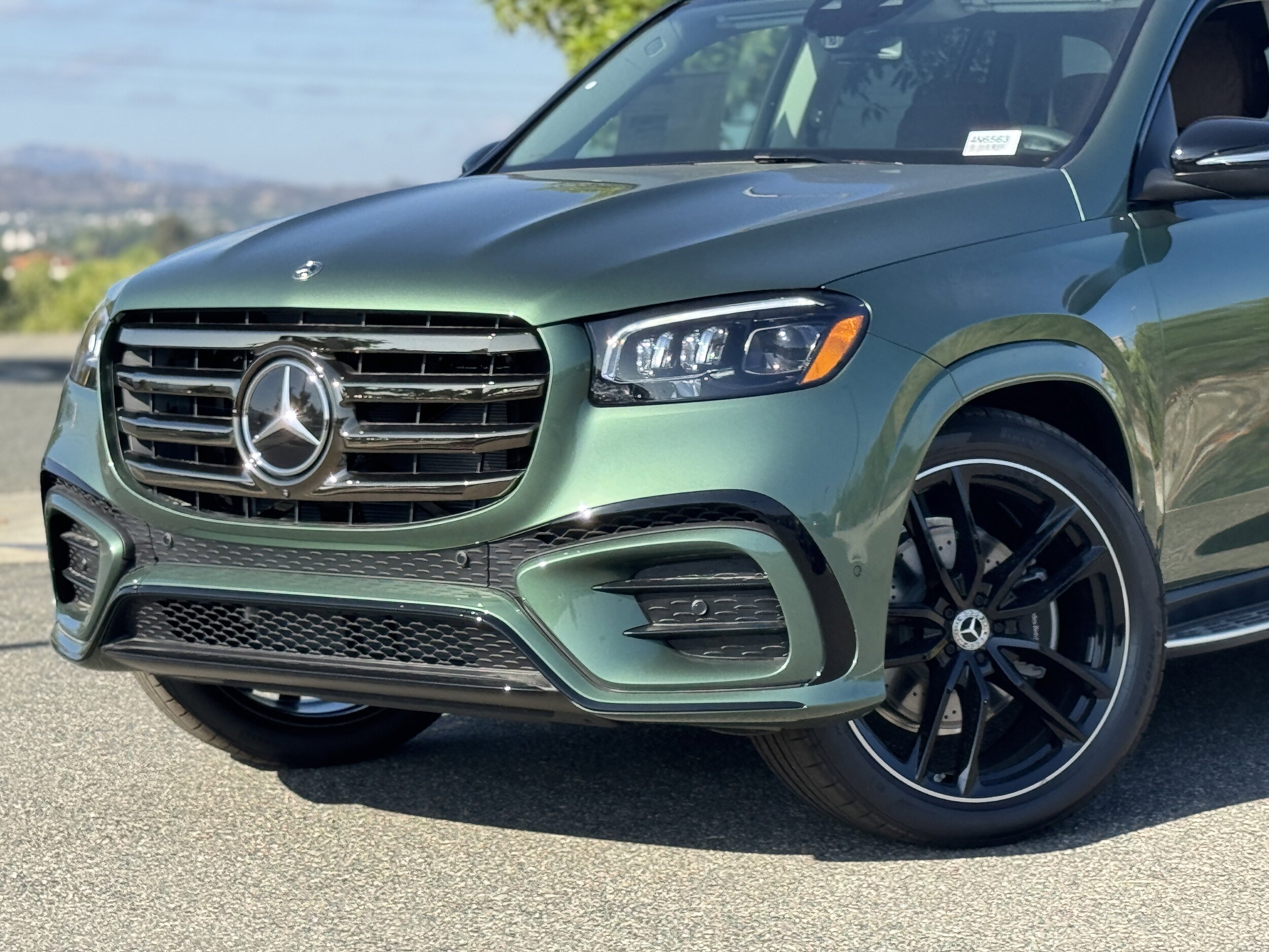 2026 Mercedes Benz GLS 450 4MATIC photo 3