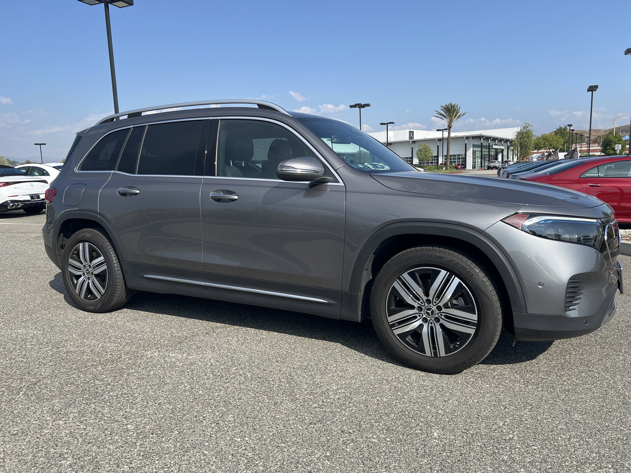 2023 Mercedes Benz EQB 300 4MATIC photo 2