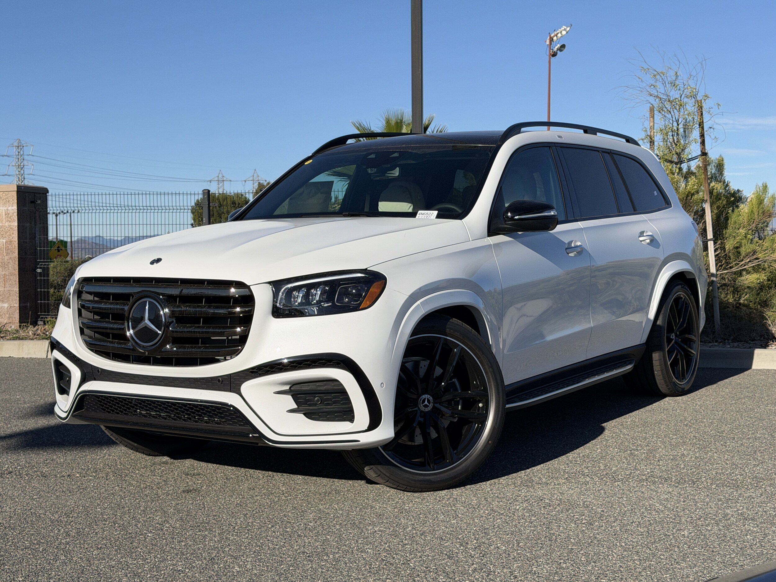 2026 Mercedes Benz GLS 580 4MATIC photo 2