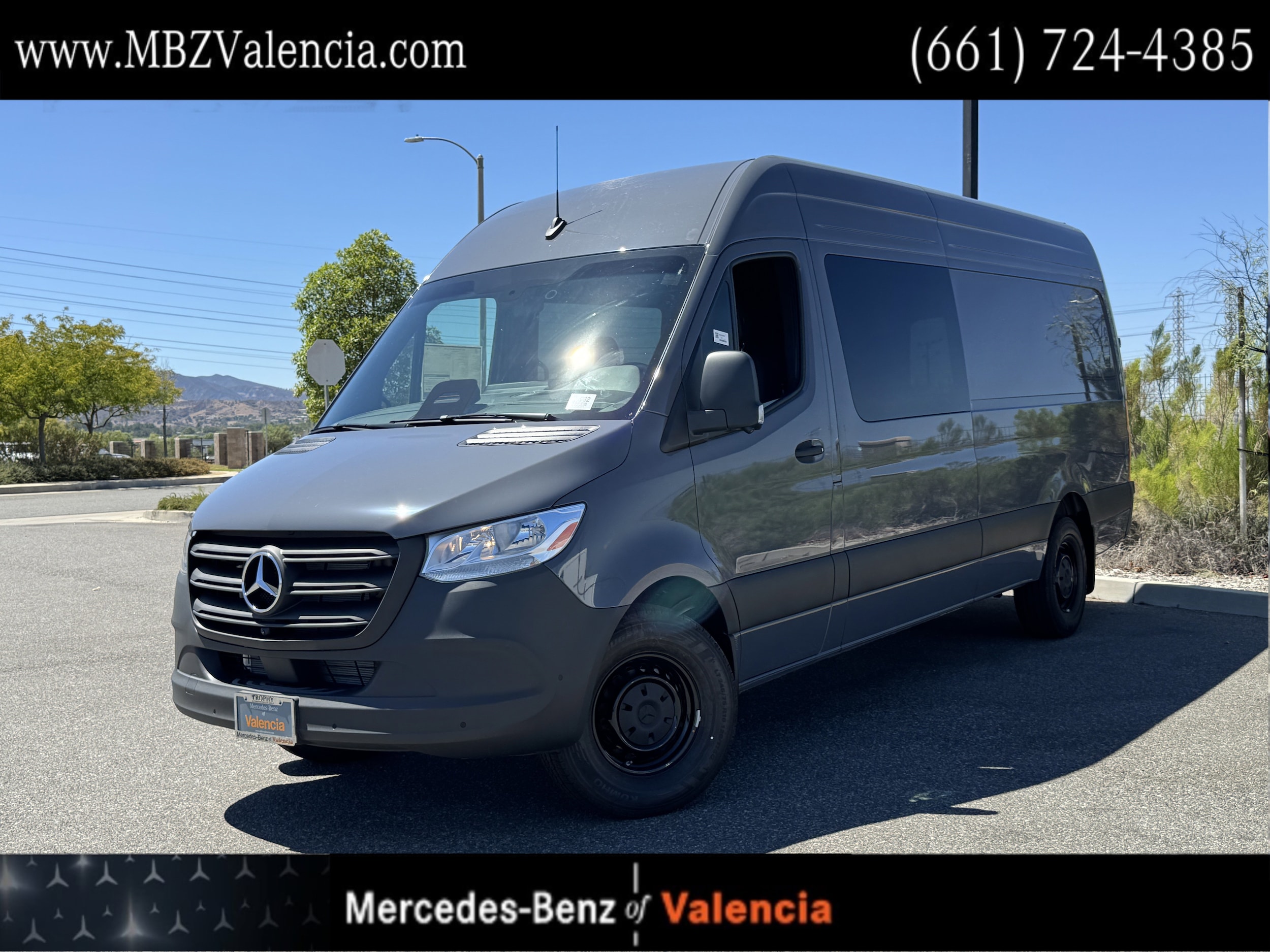 2025 Mercedes-Benz Sprinter Crew Van Base's photo