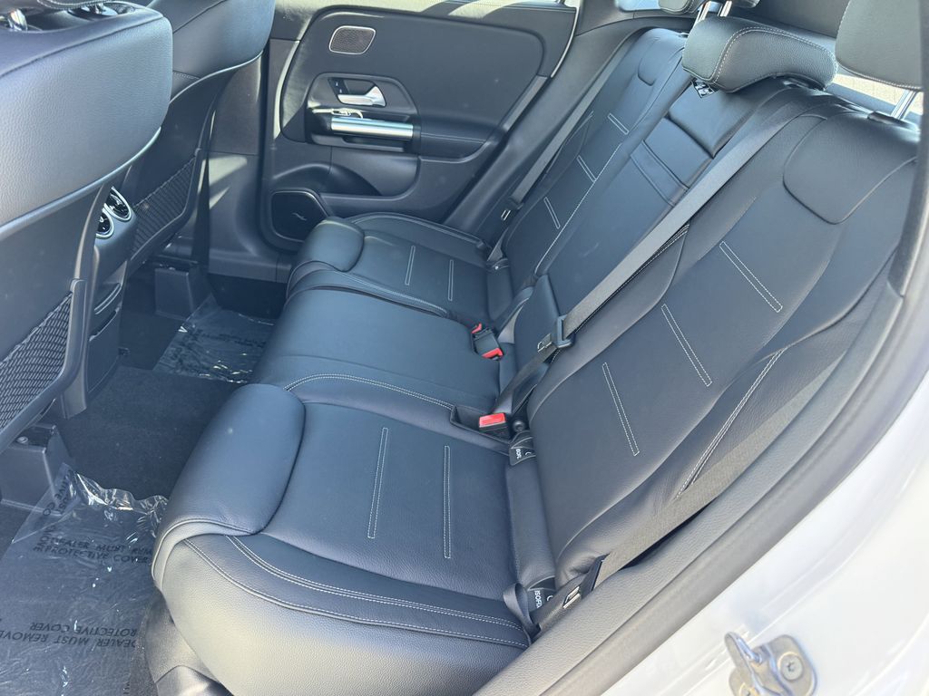 2025 Mercedes-Benz GLA GLA35 AMG - Photo 33