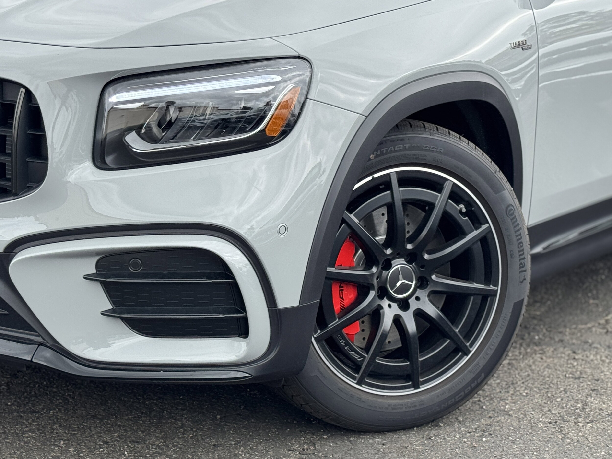 2026 Mercedes Benz GLB AMG 35 photo 2