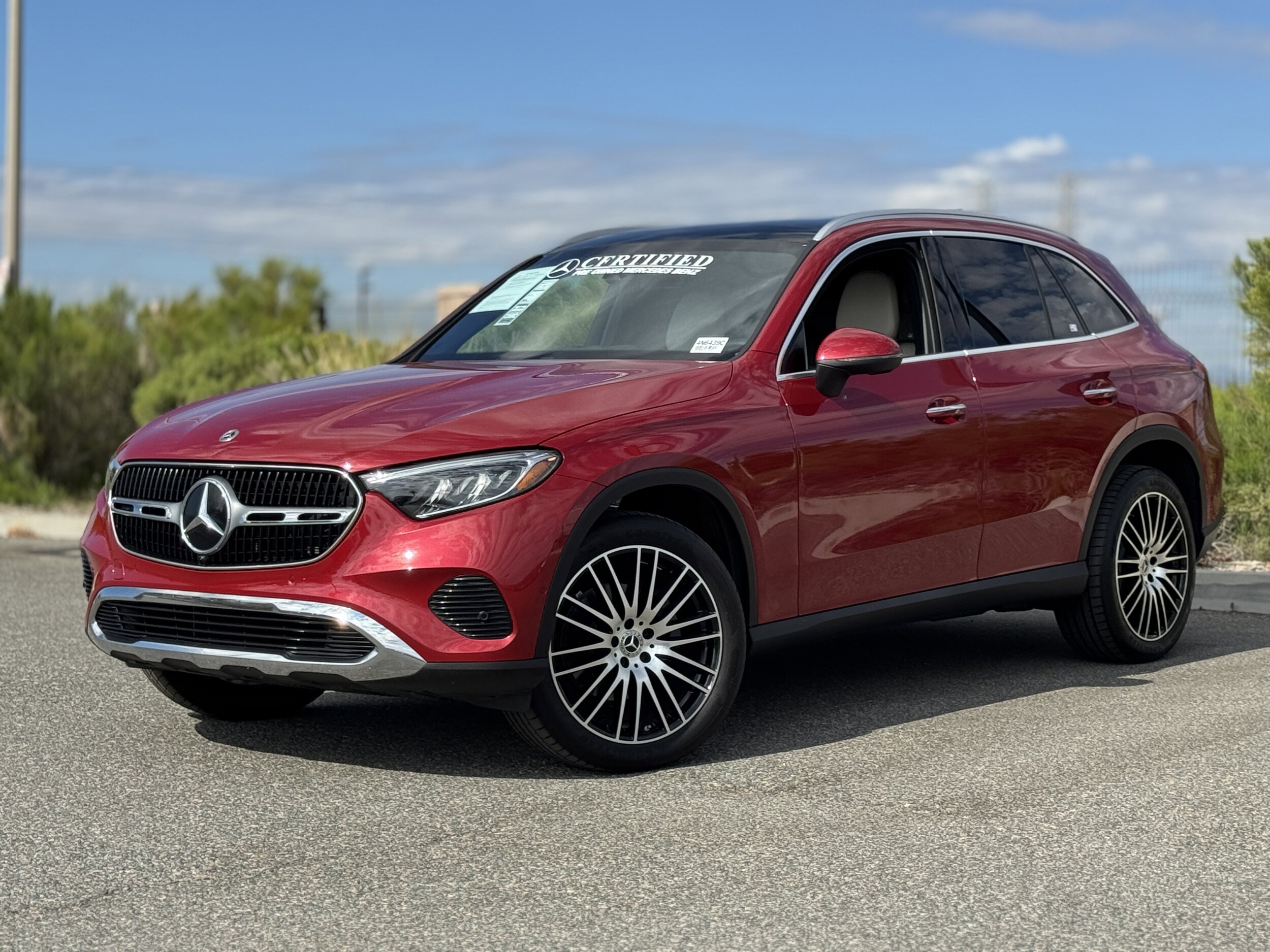 2025 Mercedes Benz GLC 300 4MATIC photo 2