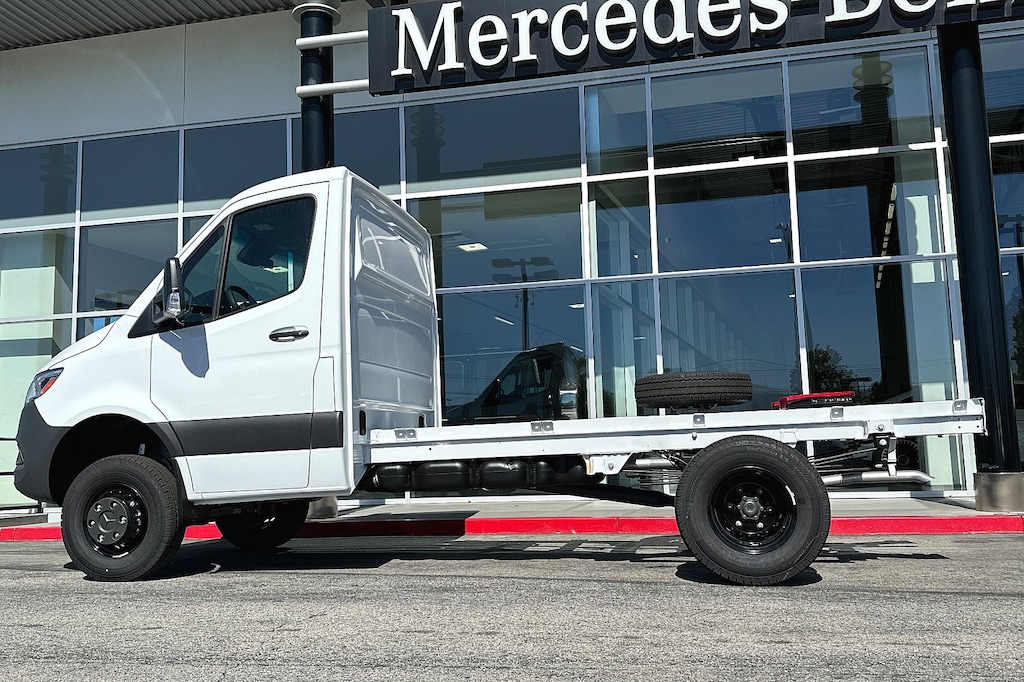 New 2024 Mercedes-Benz Sprinter 3500 Cab Chassis 144 WB Truck 144" WB AWD