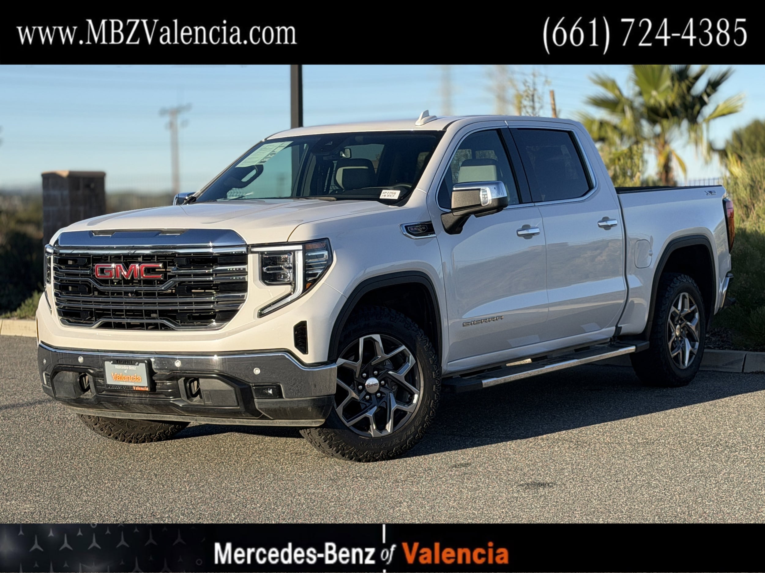 2023 GMC Sierra SLT's photo