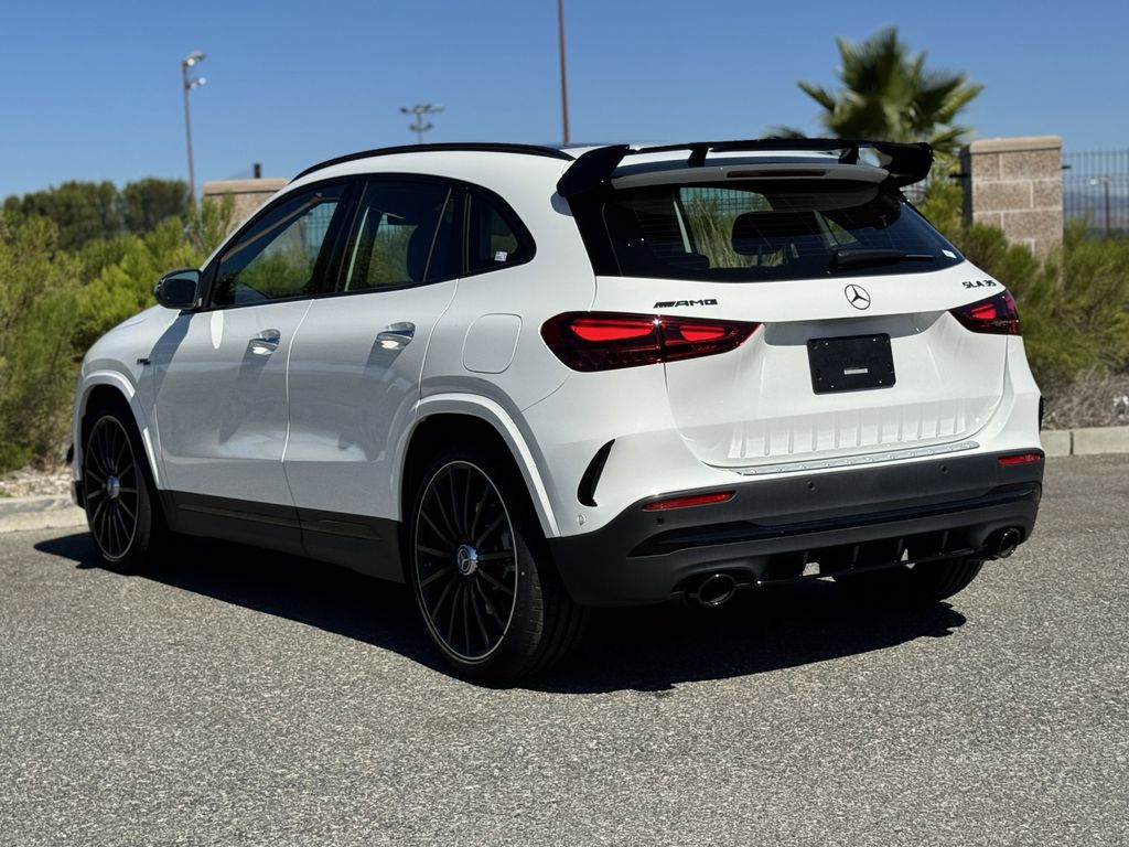 2025 Mercedes-Benz GLA GLA35 AMG - Photo 11