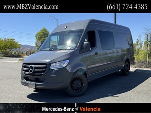 2025 Mercedes-Benz Sprinter 2500 Crew 170 WB Van Crew Van