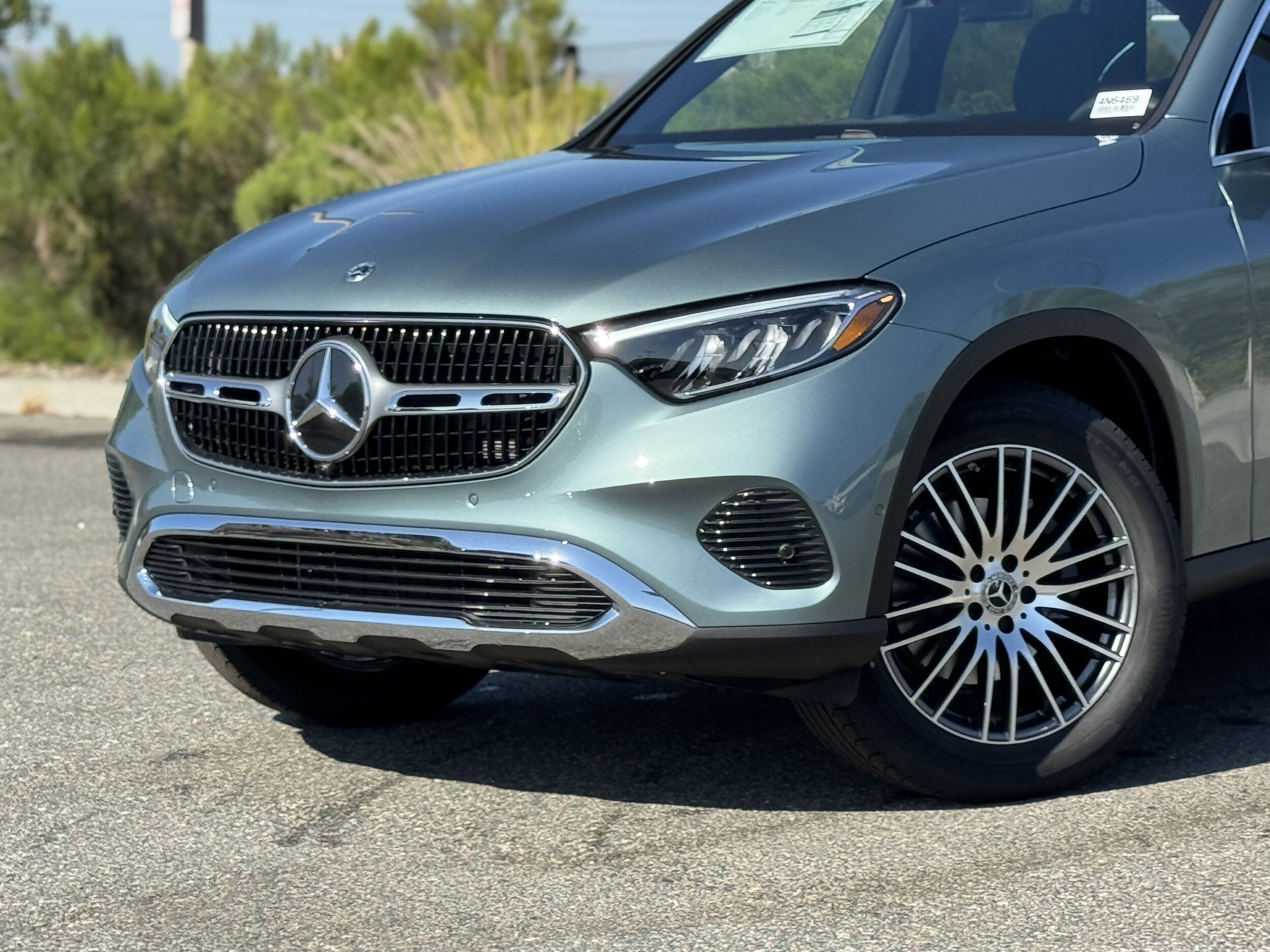 2026 Mercedes Benz GLC 300 photo 2