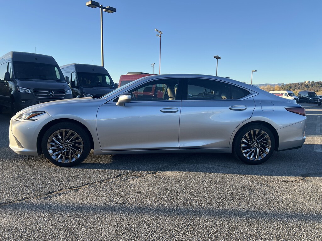 Used 2025 Lexus ES 350 Luxury Sedan
