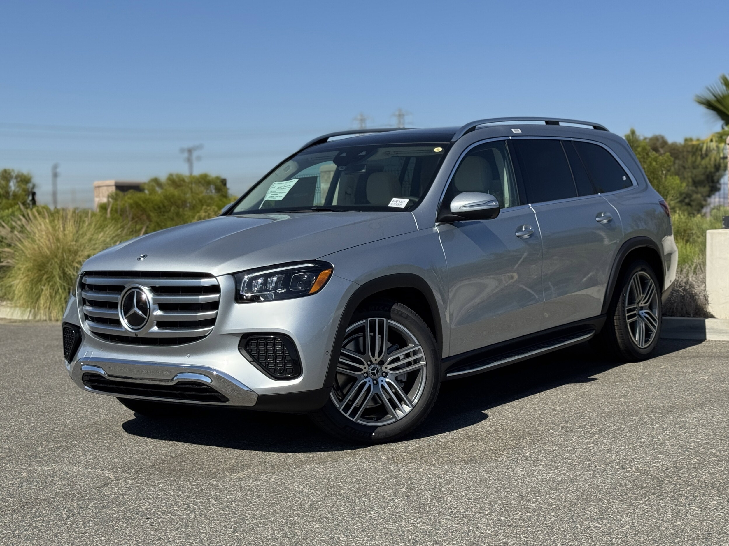 2026 Mercedes Benz GLS 450 4MATIC photo 2