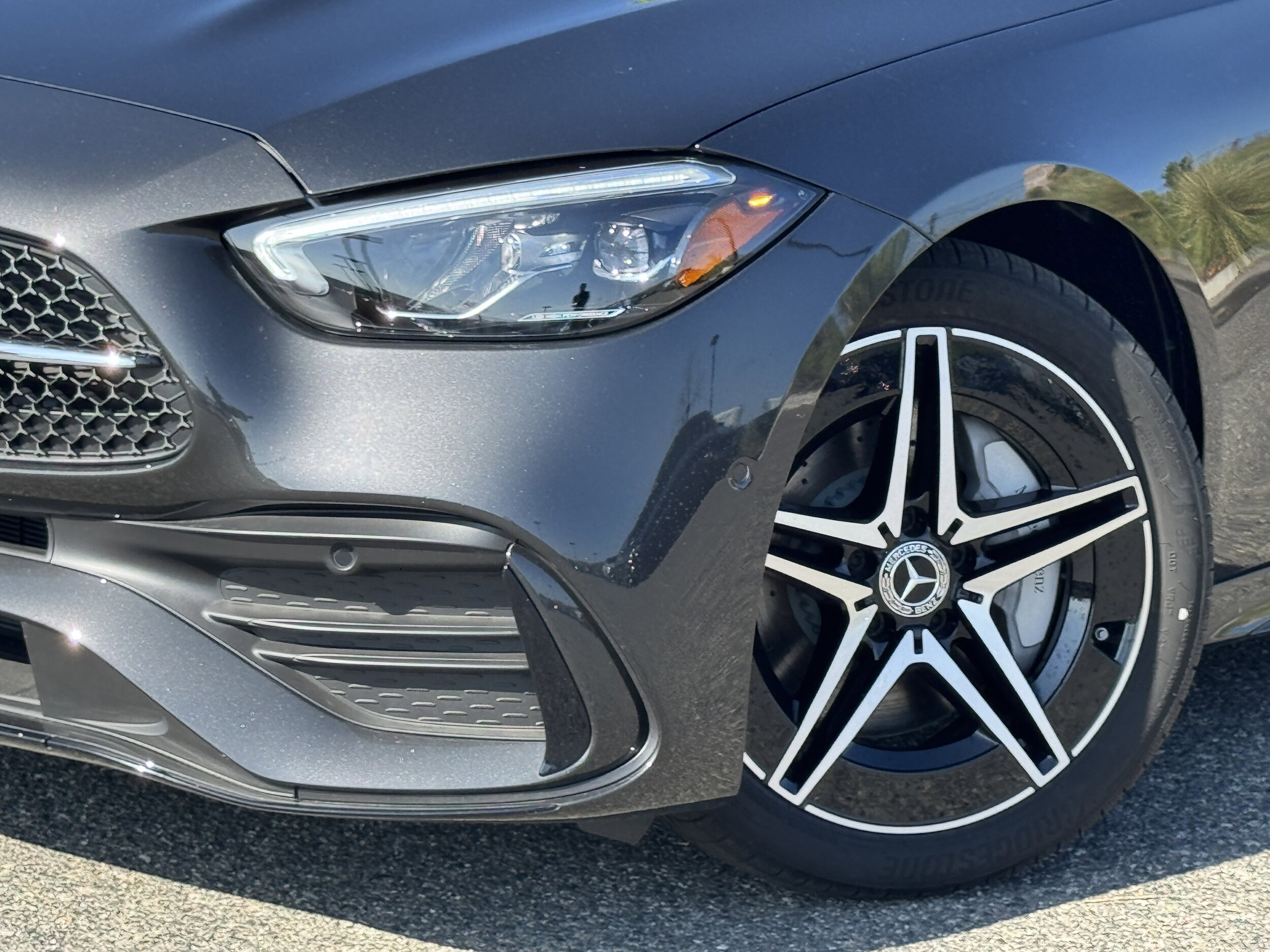 2025 Mercedes Benz C 300 Sedan photo 4