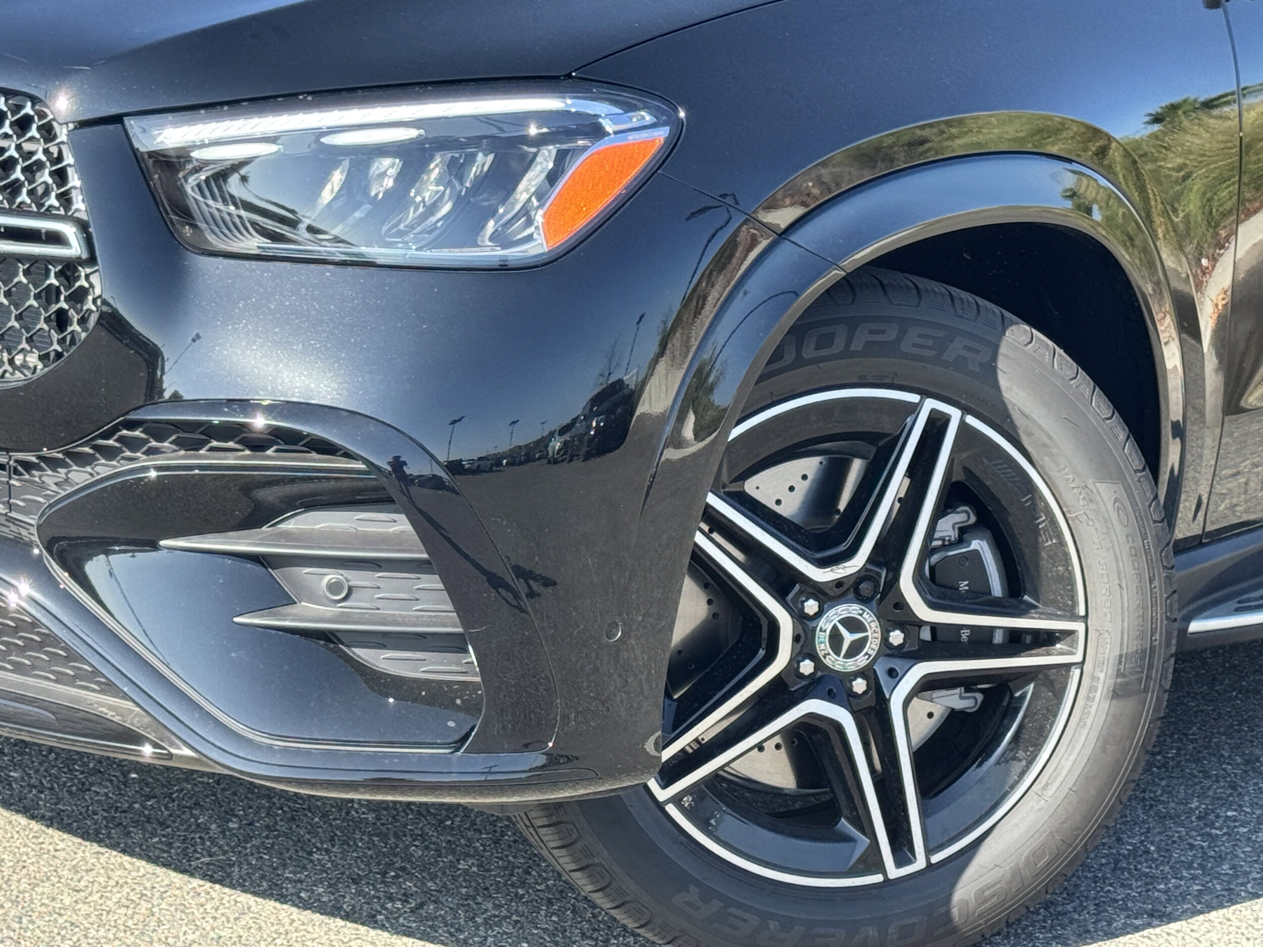 2025 Mercedes Benz GLE 350 4MATIC photo 3