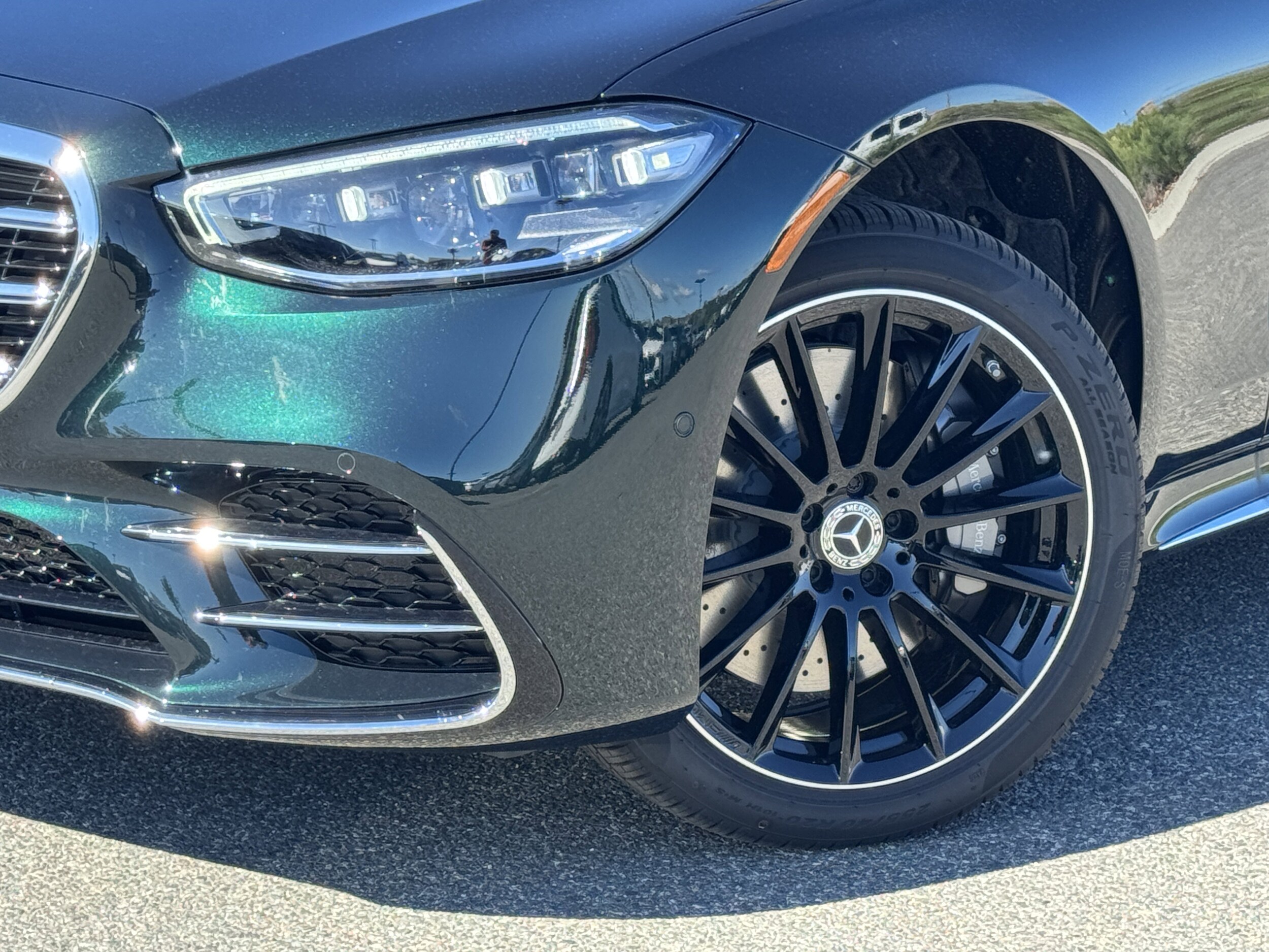 2026 Mercedes Benz S 580 4MATIC photo 3