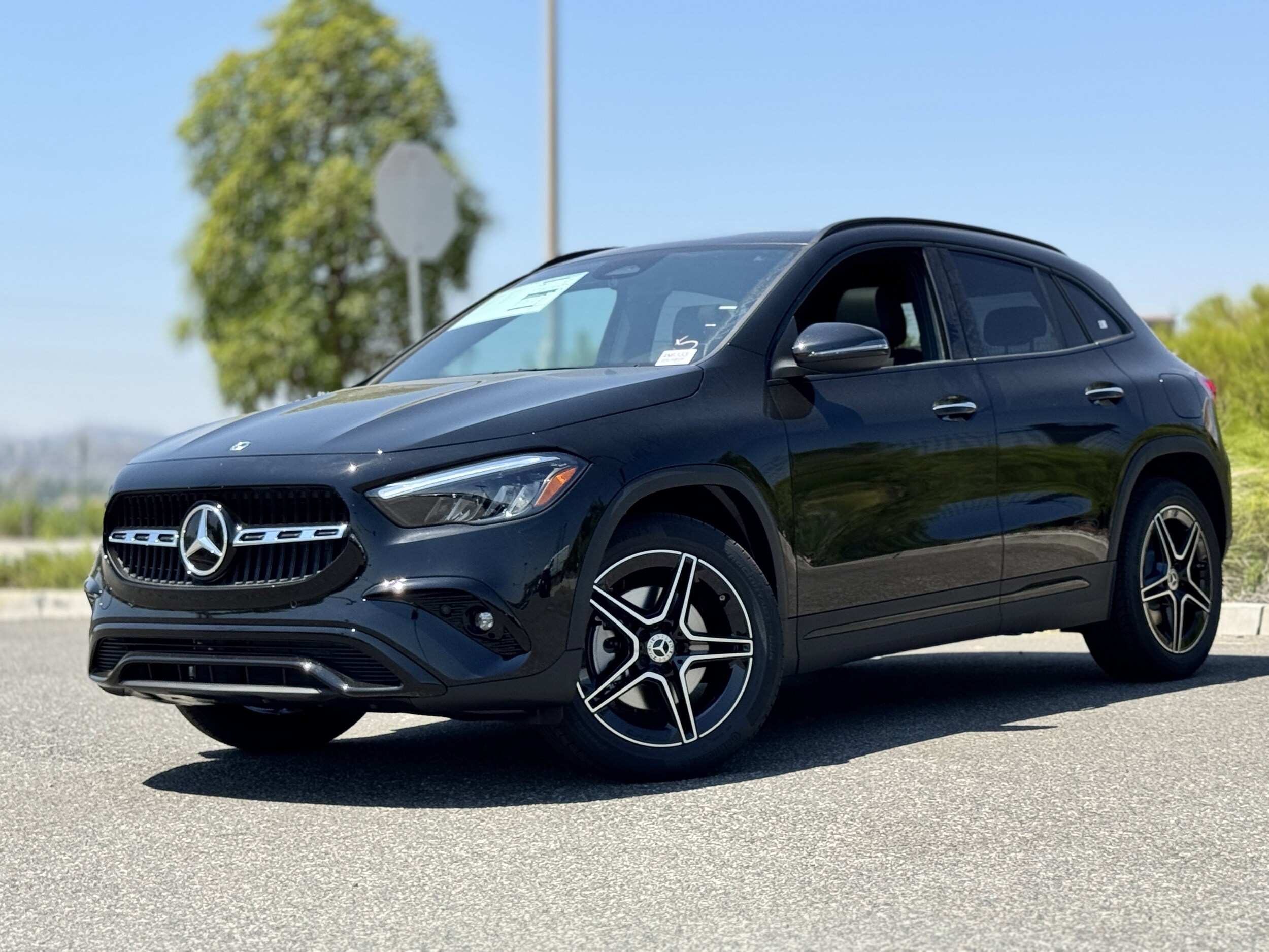 2026 Mercedes Benz GLA 250 photo 2