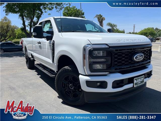 2025 Ford F-350 Super Duty XL's photo