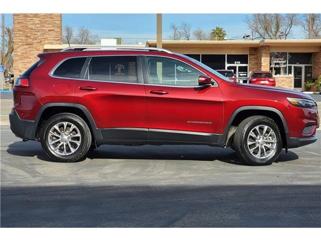 Used 2019 Jeep Cherokee Latitude Plus with VIN 1C4PJMLX1KD105959 for sale in Patterson, CA