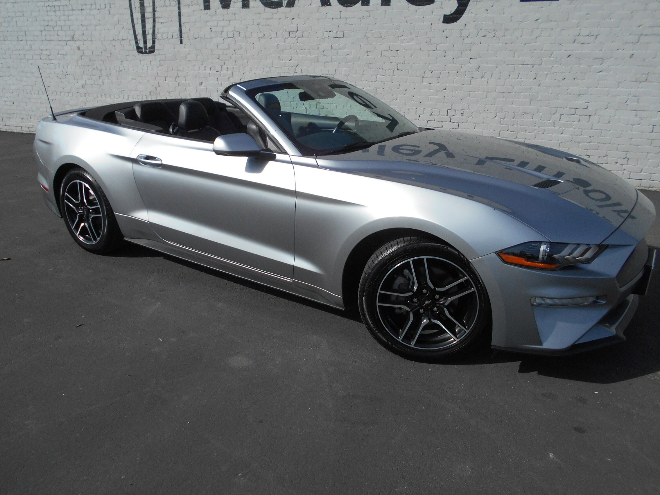 2021 Ford Mustang Convertible photo 4