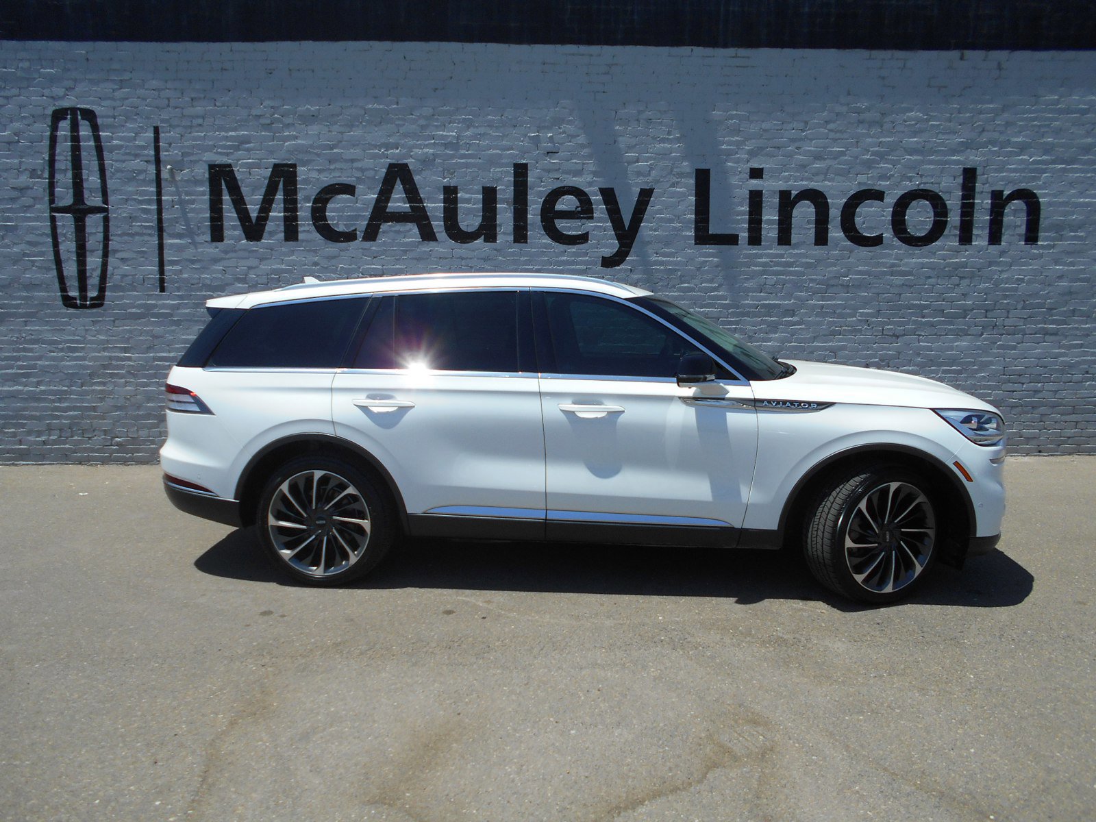 2020 Lincoln Aviator Reserve AWD's photo