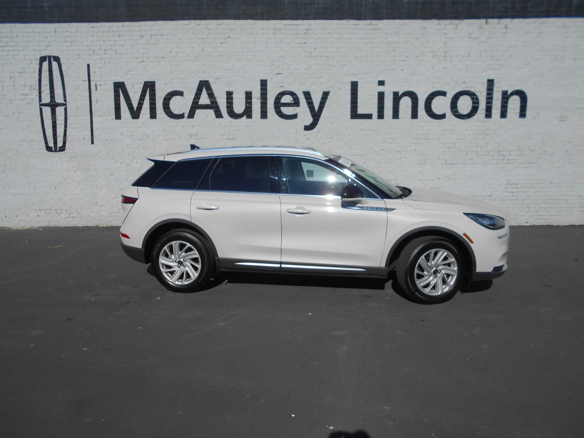 2022 Lincoln Corsair Base