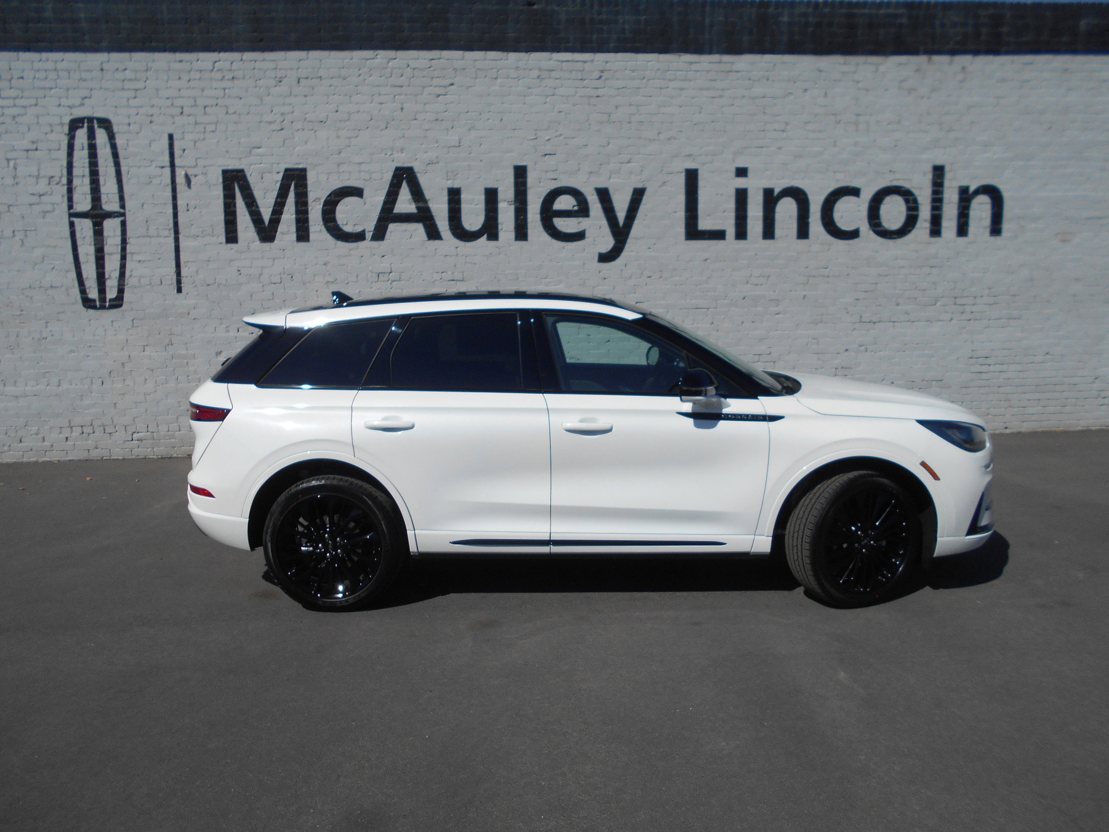 2025 Lincoln Corsair Premiere's photo