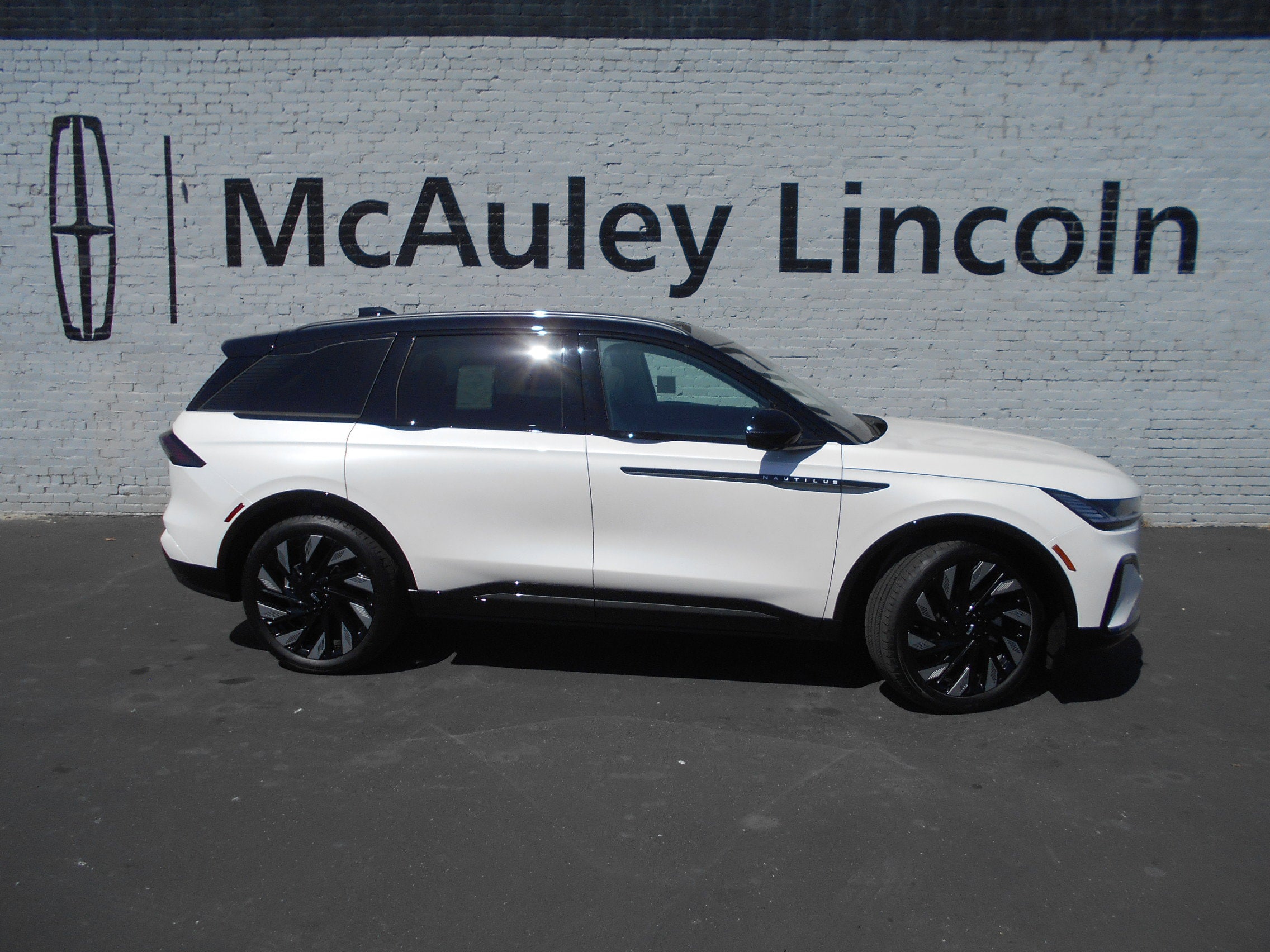 2026 Lincoln Nautilus Reserve AWD's photo