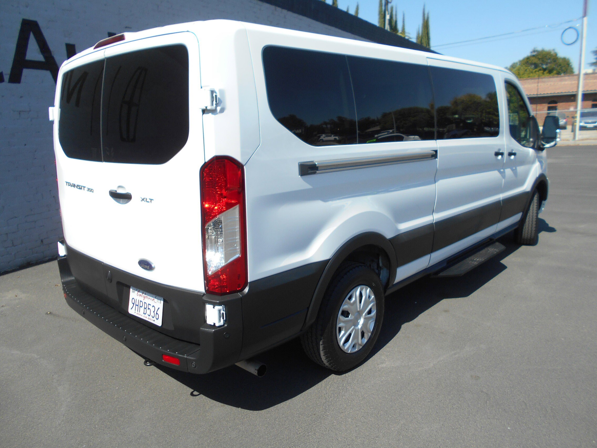 2023 Ford Transit Passenger Van XLT - Photo 14