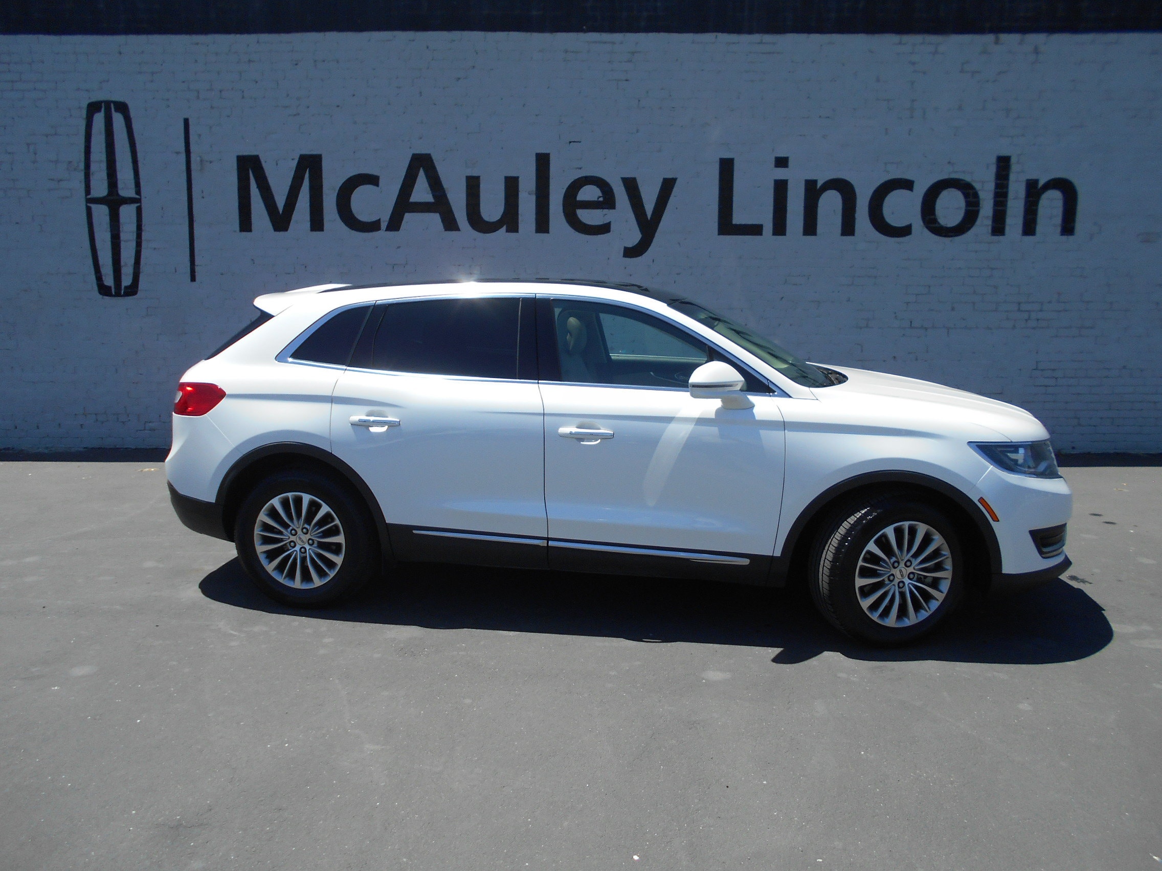 2017 Lincoln MKX Select FWD's photo