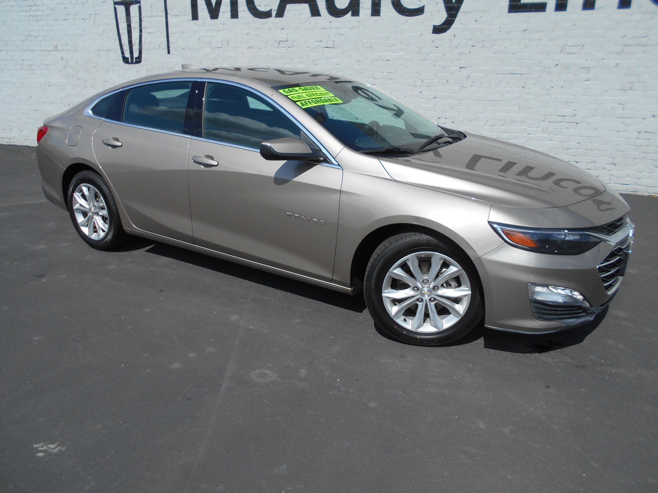 2023 Chevrolet Malibu 1LT photo 2