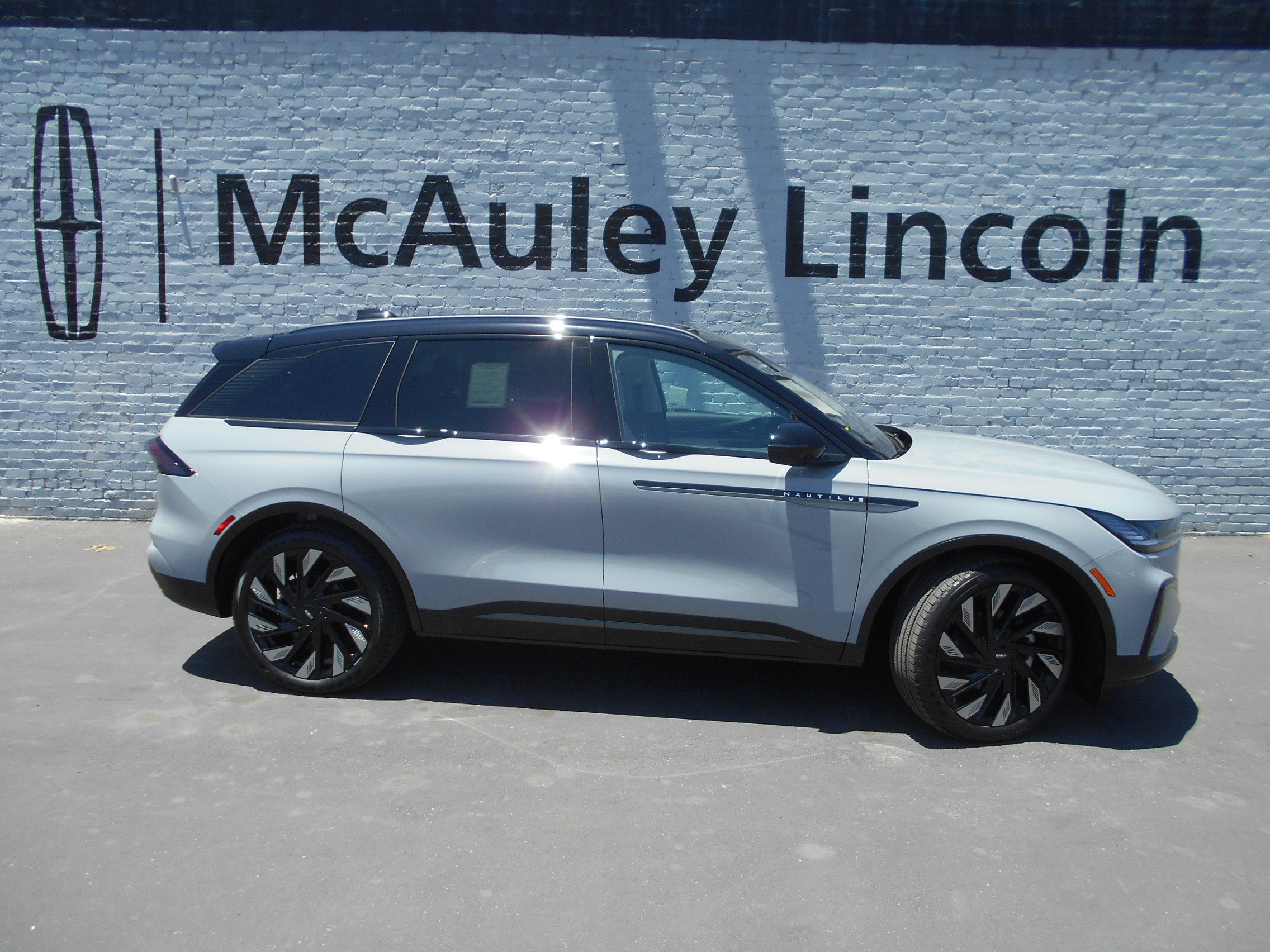 2026 Lincoln Nautilus Reserve AWD's photo