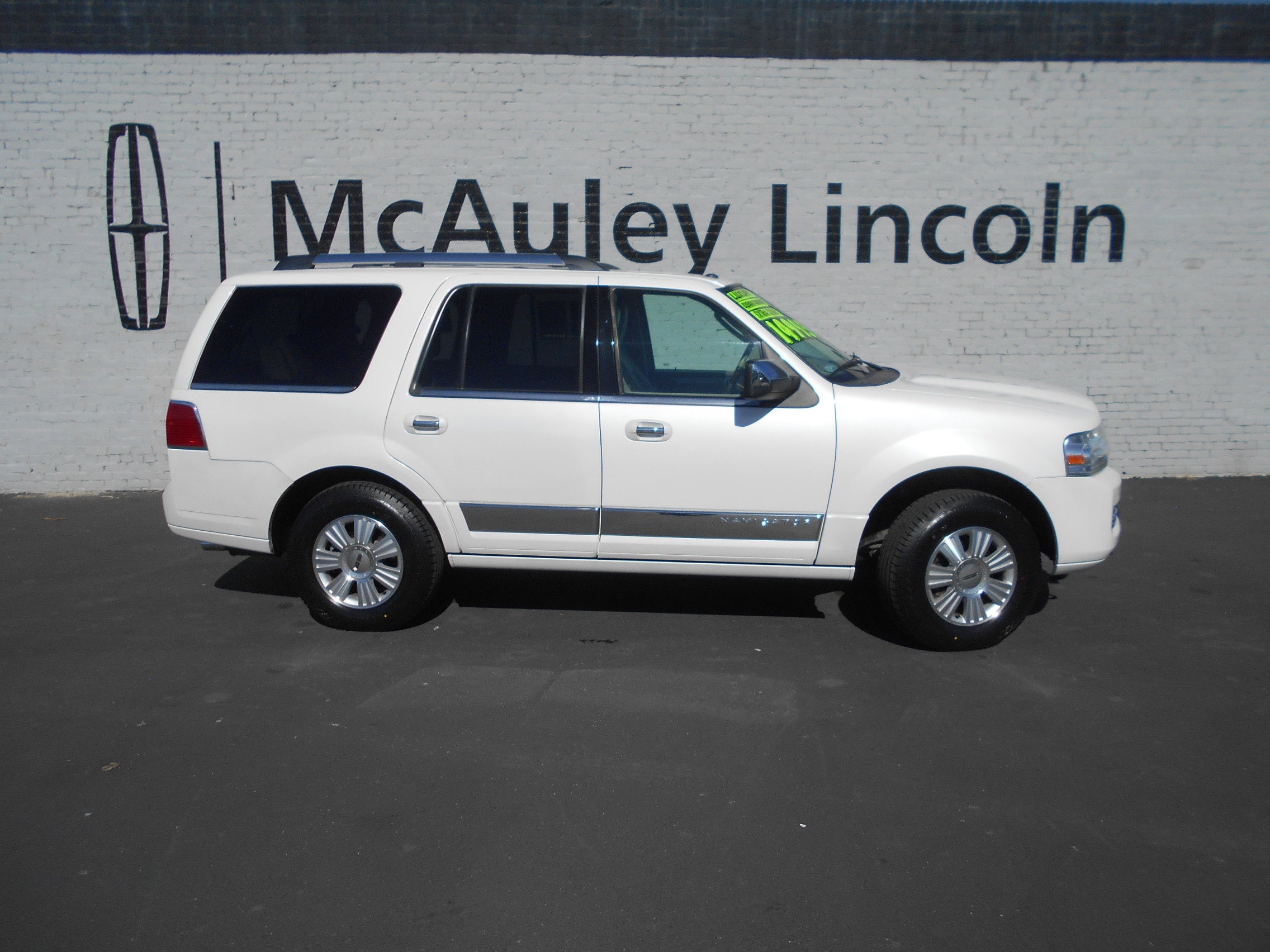 2014 Lincoln Navigator Base
