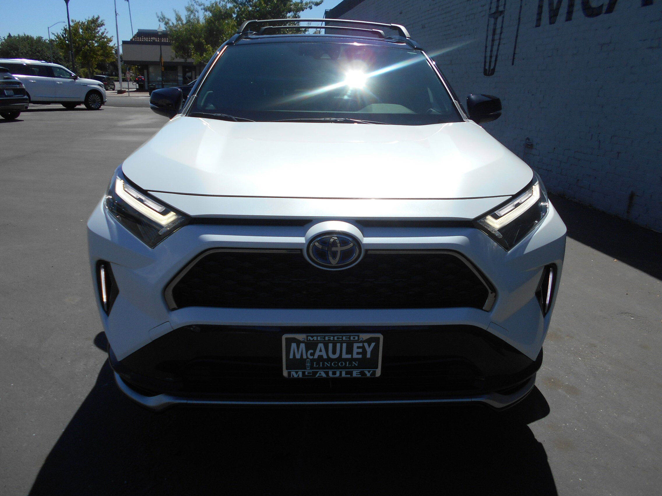2023 Toyota RAV4 Prime XSE photo 3