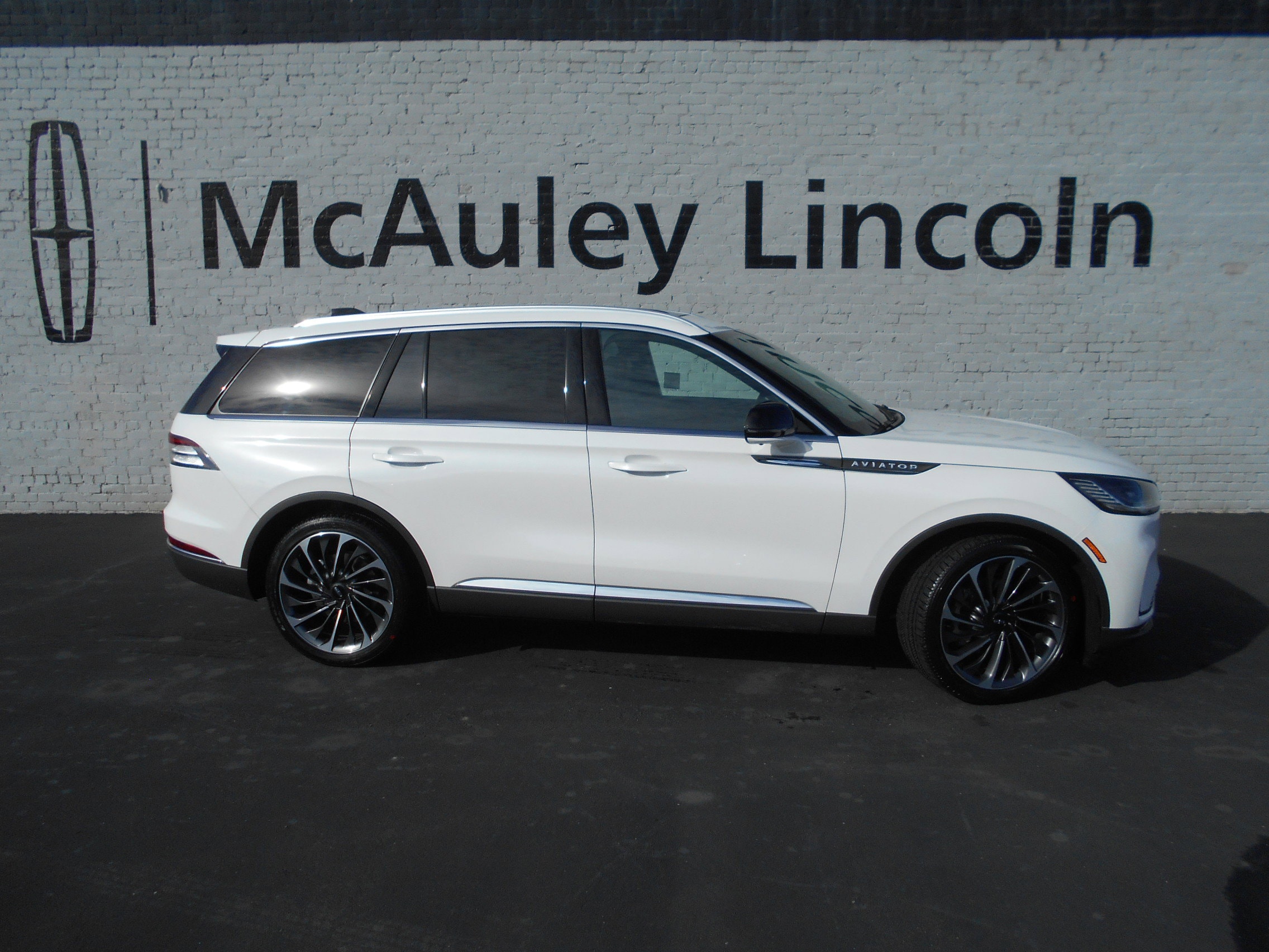 2026 Lincoln Aviator Reserve's photo