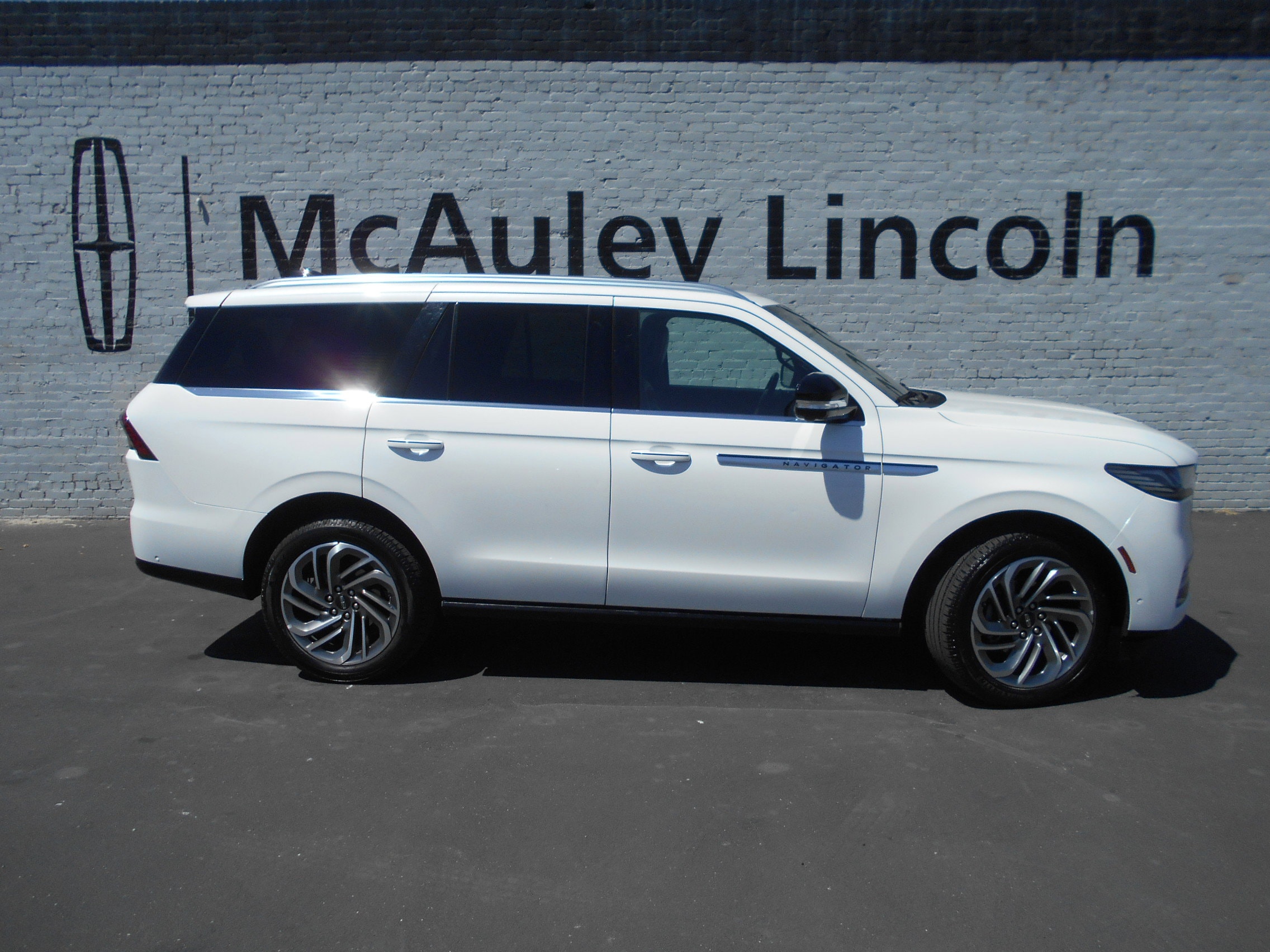2025 Lincoln Navigator Reserve 4WD's photo