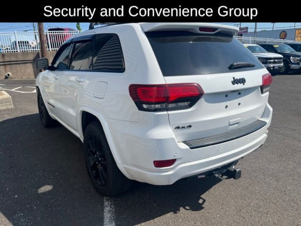 Used 2017 Jeep Grand Cherokee Altitude SUV