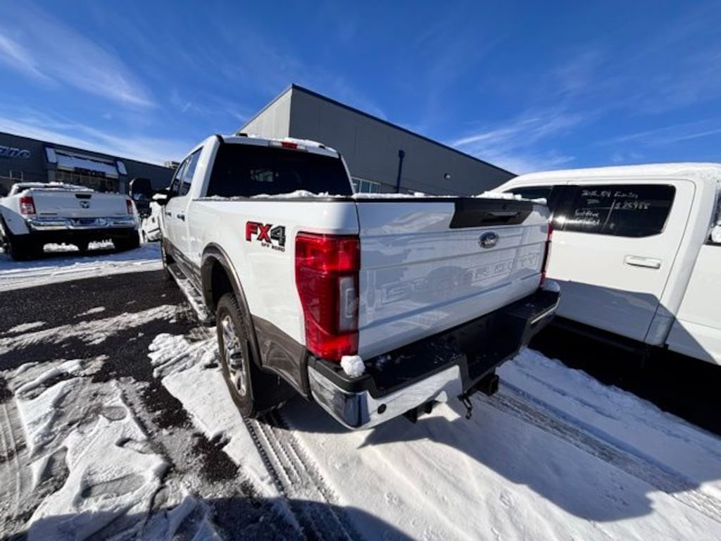 Used 2022 Ford F-350SD Lariat Truck Crew Cab