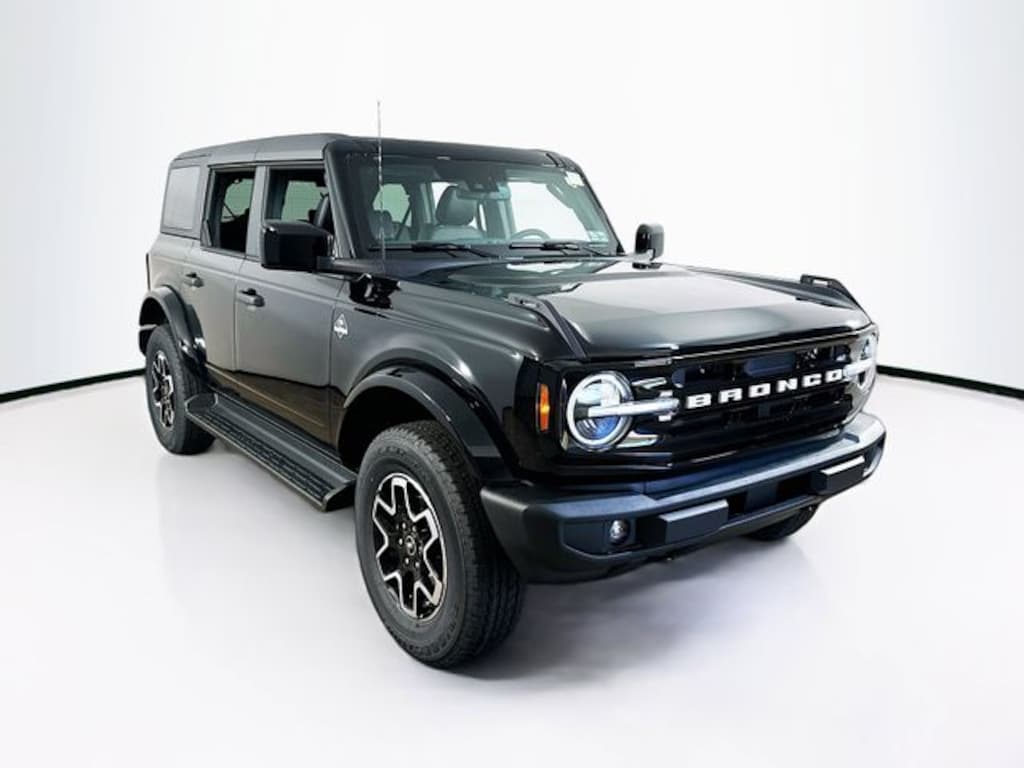 New 2026 Ford Bronco Outer Banks SUV