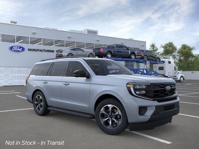 2026 Ford Expedition Active's photo