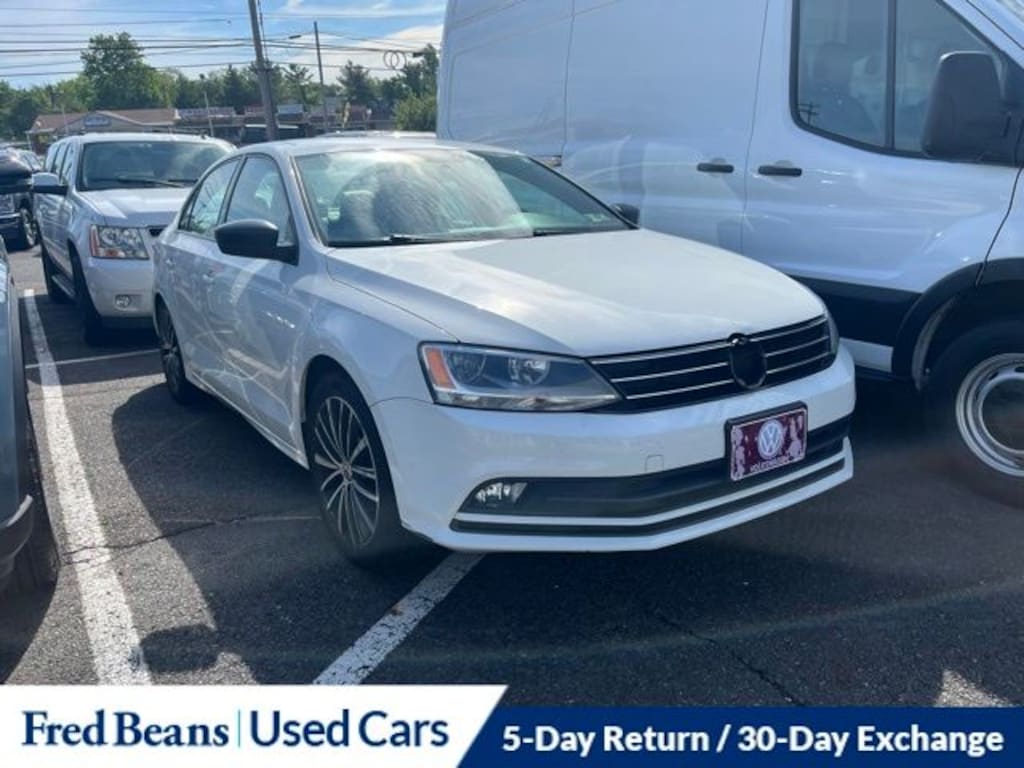 Used 2016 Volkswagen Jetta 1.8T Sport Sedan