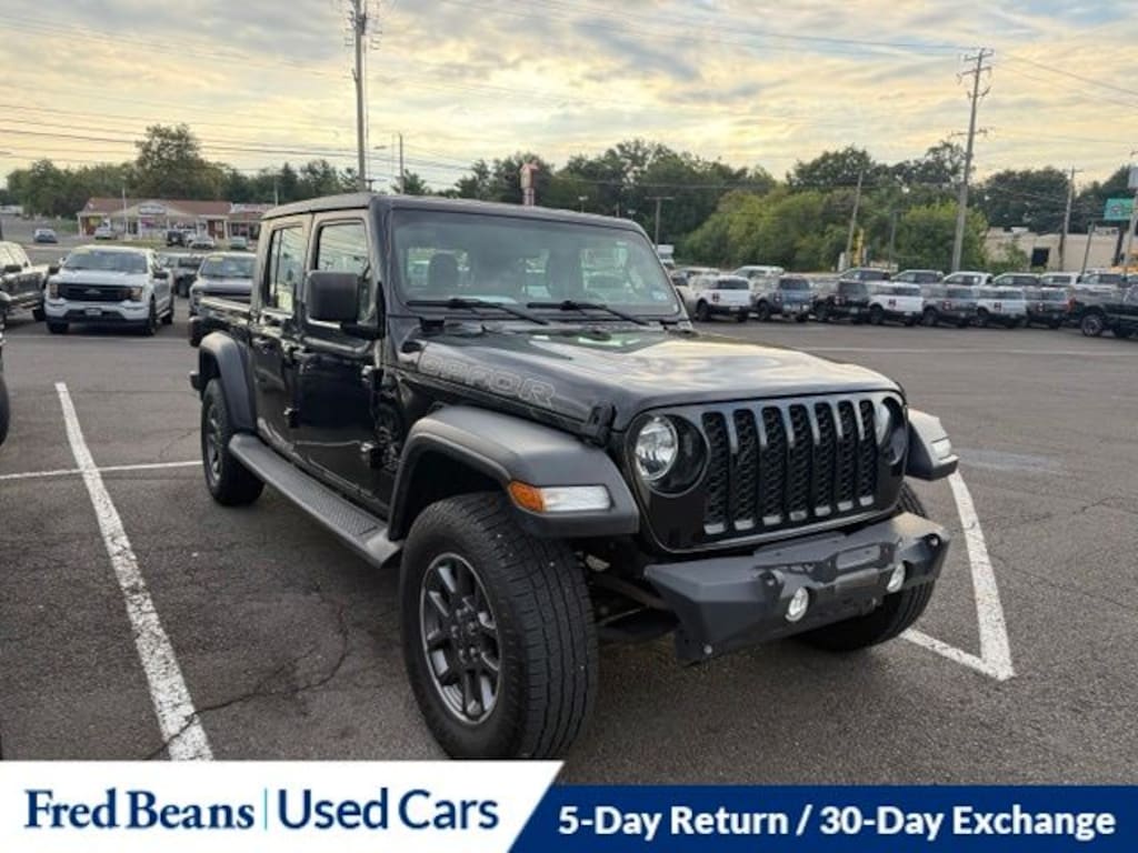 Used 2020 Jeep Gladiator Sport Truck Crew Cab