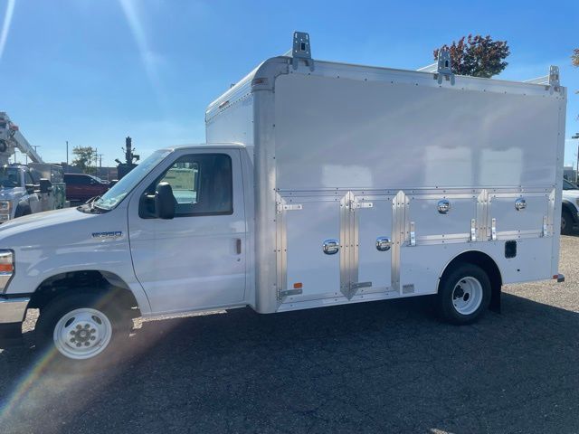 2026 Ford E-350 Base photo 2