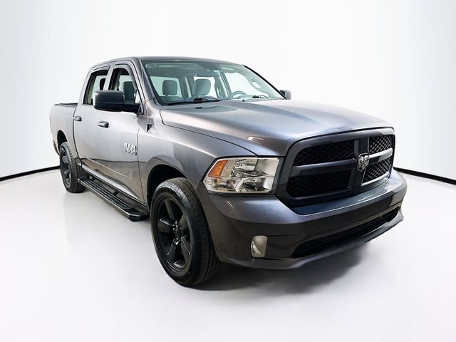 2016 RAM 1500 Express 4x4 Crew Cab 5'7's photo