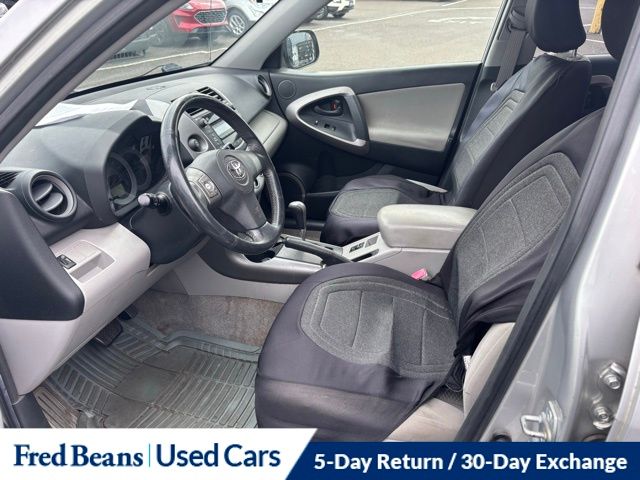 2007 Toyota RAV4 Limited photo 4