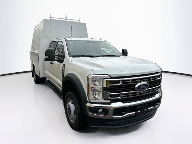2025 Ford F-450 Super Duty Chassis Cab XL's photo