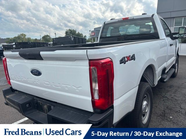 2023 Ford F-350 photo 4