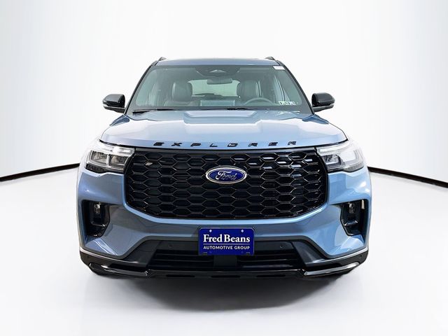 2025 Ford Explorer ST-Line photo 2